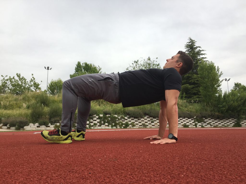 Jorge Rey Mota entrenador personal nos enseña los ejercicios de core imprescindibles para la preparación física en carreras de obstáculos
